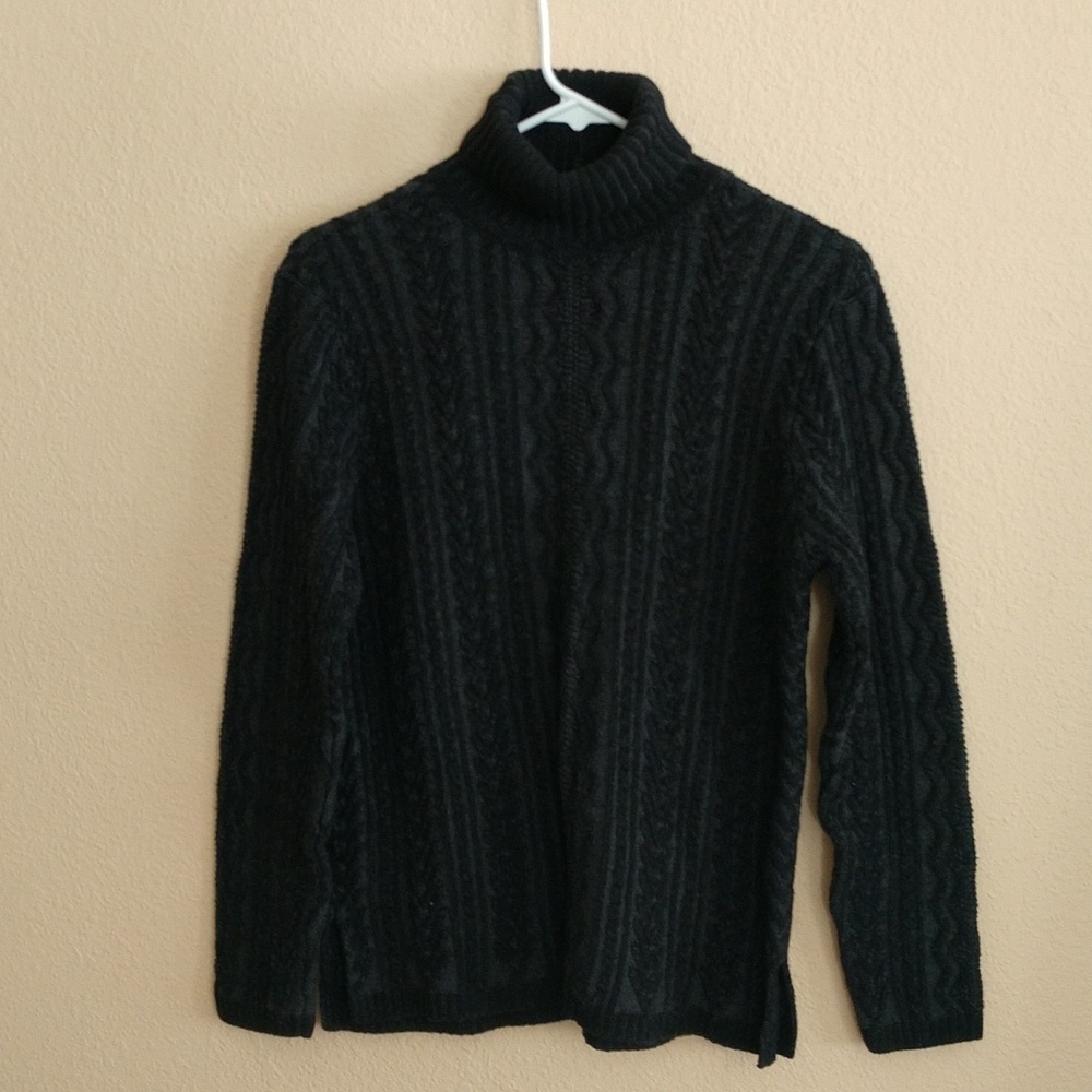 eight eight eight Dark Charcoal Gray Sweater Size L